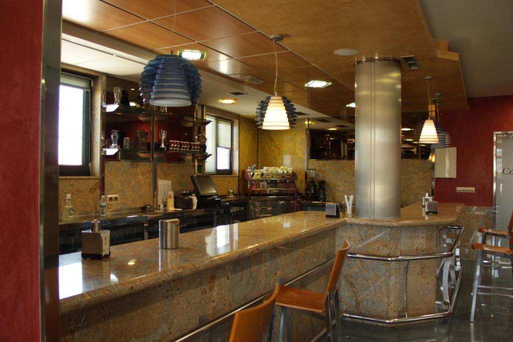 Bembibre  Hostal Tio Pepe II מראה חיצוני תמונה